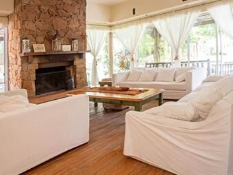https://web5.gallito.com.uy/venta-casa-lugano-5-dorm-piscina-inmuebles-27586209