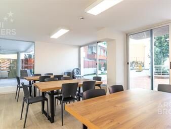 https://web5.gallito.com.uy/apartamento-de-2-dormitorios-en-venta-en-tres-cruces-inmuebles-27125156