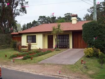 https://web5.gallito.com.uy/casa-en-venta-3-dormitorios-3-baãos-2-en-suite-inmuebles-27091665