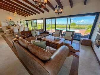 https://www.gallito.com.uy/hermosa-casa-en-laguna-de-los-cisnes-inmuebles-26874809