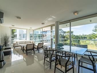 https://web5.gallito.com.uy/apartamento-3-dormitorios-playa-brava-de-inmuebles-27553545