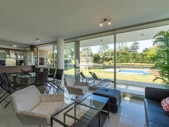 https://web5.gallito.com.uy/apartamento-2-suite-playa-brava-terrazas-de-inmuebles-27553547
