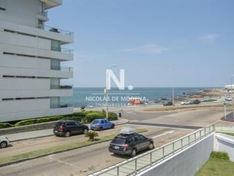 https://web5.gallito.com.uy/hermosa-vista-y-comodos-espacios-a-pasos-del-inmuebles-23373831
