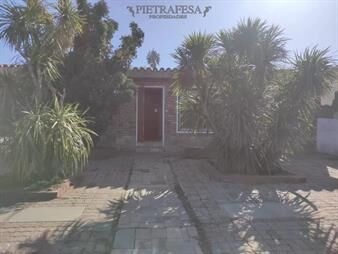 https://web5.gallito.com.uy/casa-en-venta-3-dorm-3-baã±os-fondo-barbacoa-inmuebles-26073385