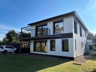 https://web5.gallito.com.uy/casa-4-dormitorios-3-baños-rambla-bello-horizonte-inmuebles-27595693
