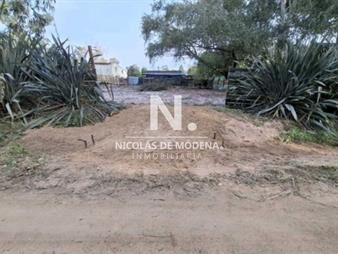 https://www.gallito.com.uy/terreno-en-venta-de-490mts-en-punta-del-este-la-inmuebles-27548257
