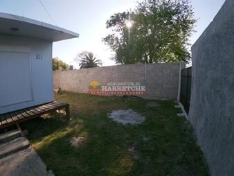https://www.gallito.com.uy/casa-en-las-piedras-2-dorm-a-5-min-del-shopping-inmuebles-24598088