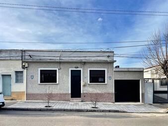 https://www.gallito.com.uy/venta-casa-centro-florida-2-dormitorios-gran-patio-inmuebles-27595746