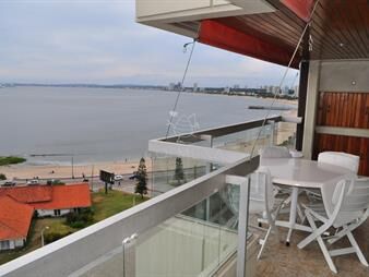 https://web5.gallito.com.uy/divino-impecable-con-servicios-inmuebles-26245998