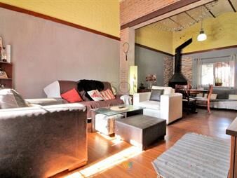 https://web5.gallito.com.uy/venta-casa-2-dormitorios-y-garaje-capurro-inmuebles-26070288