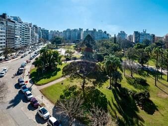 https://web5.gallito.com.uy/venta-apartamento-villa-biarritz-3-dorm-y-serv-gje-inmuebles-26715013