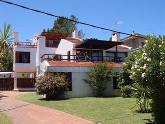 https://www.gallito.com.uy/casa-ph-en-la-rinconada-punta-ballena-a-metros-inmuebles-27406453