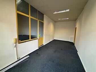 https://www.gallito.com.uy/oficina-sosa-gaboto-y-nueva-york-local-de-30mts2-con-bañ-inmuebles-27596257