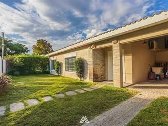 https://www.gallito.com.uy/venta-casa-salinas-3-dorm-piscina-barbacoa-inmuebles-27266009