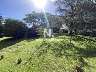 https://web5.gallito.com.uy/en-venta-casa-en-lugano-punta-del-este-de-3-inmuebles-26041595
