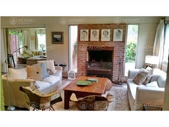 https://web5.gallito.com.uy/vendo-casa-4-dormitorios-con-piscina-en-pinares-inmuebles-25959086