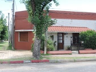 https://web5.gallito.com.uy/casa-grande-comercio-familia-inmuebles-26952262