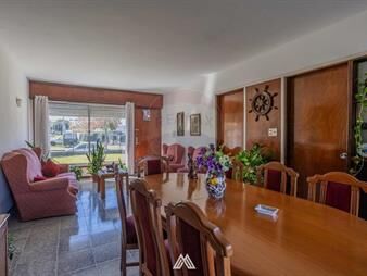 https://web5.gallito.com.uy/venta-casa-y-local-nuevo-paris-inmuebles-27296989