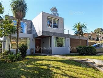 https://web5.gallito.com.uy/venta-y-alquiler-espectacular-casa-en-parque-inmuebles-27598917
