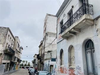 https://web5.gallito.com.uy/terreno-en-venta-con-edificacion-ciudad-vieja-inmuebles-27599066