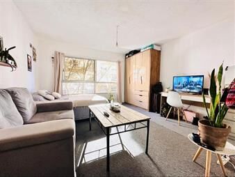 https://www.gallito.com.uy/monoambiente-en-venta-al-frente-centro-garaje-peyrou-inmuebles-27599072