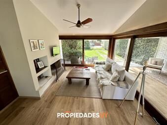 https://web5.gallito.com.uy/chalet-totalmente-remodelado-en-excelente-inmuebles-23608873