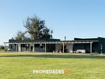 https://www.gallito.com.uy/hermosa-casa-con-vista-a-la-reserva-natural-inmuebles-25362589