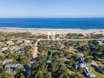https://web5.gallito.com.uy/vende-terreno-en-arenas-de-jose-ignacio-gran-inmuebles-27599492
