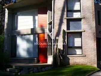 https://web5.gallito.com.uy/casa-en-venta-de-cuatro-dormitorios-parrilla-y-inmuebles-25035563