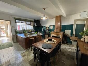 https://web5.gallito.com.uy/amplia-y-con-gran-terreno-niagara-esquina-inmuebles-27599614