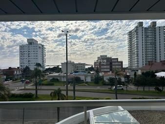 https://web5.gallito.com.uy/apartamento-en-venta-de-2-dormitorios-en-art-del-inmuebles-25401843