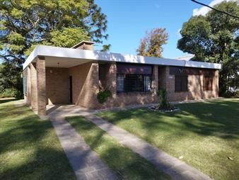 https://www.gallito.com.uy/casa-en-venta-5-dormitorios-gran-barbacoa-atlantida-s-inmuebles-25771898