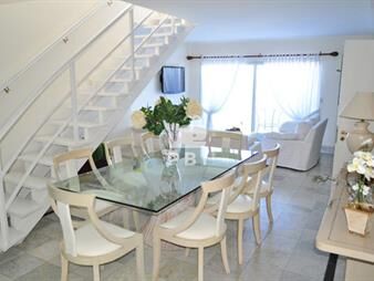 https://web5.gallito.com.uy/apartamento-en-brava-long-beach-ref-inmuebles-27134832
