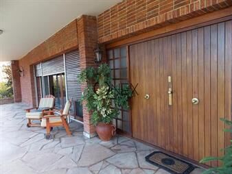 https://web5.gallito.com.uy/venta-casa-espectacular-inmuebles-27489783