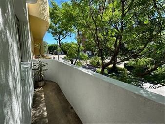 https://web5.gallito.com.uy/apartamento-al-frente-con-balcon-2-dormitorios-inmuebles-26906245