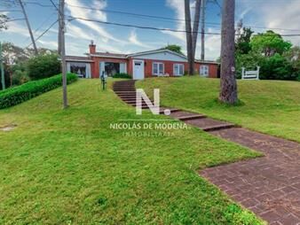 https://web5.gallito.com.uy/casa-de-4-dormitorios-alquiler-en-punta-del-este-inmuebles-26042103