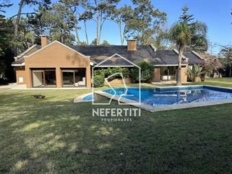 https://www.gallito.com.uy/venta-casa-4-dormitorios-con-piscina-en-san-inmuebles-24614258