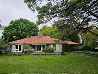 https://www.gallito.com.uy/venta-importante-terreno-de-4488-m²-con-dos-casas-sobre-b-inmuebles-26215692