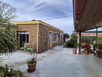 https://www.gallito.com.uy/venta-de-casa-en-solymar-sur-inmuebles-27602986