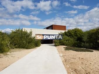 https://web5.gallito.com.uy/casa-en-arenas-de-jose-ignacio-inmuebles-27607798