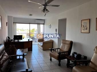 https://web5.gallito.com.uy/apto-3-dormitorios-2-baños-en-venta-inmuebles-27607970