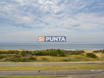 https://www.gallito.com.uy/departamento-frente-a-playa-brava-en-venta-3-inmuebles-27608063