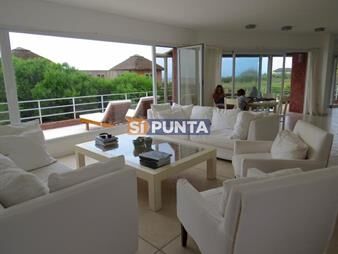 https://www.gallito.com.uy/casa-en-punta-piedras-inmuebles-27608202