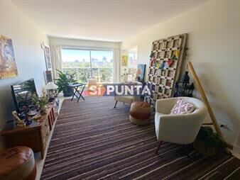 https://www.gallito.com.uy/apartamento-en-alquiler-anual-de-2-dormitorios-y-medio-con-inmuebles-27608225