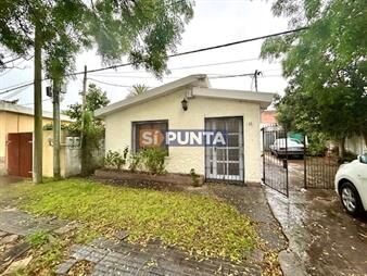 https://www.gallito.com.uy/venta-casas-de-4-dormitorios-en-maldonado-inmuebles-27608420