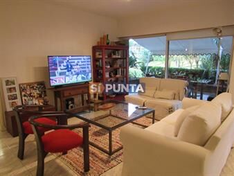 https://web5.gallito.com.uy/apartamento-en-venta-de-3-dormitorios-en-punta-inmuebles-27608488