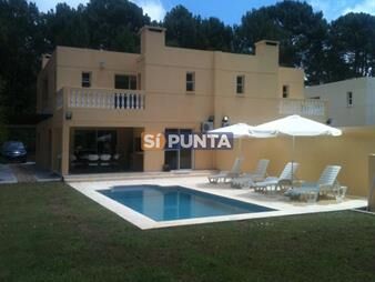 https://web5.gallito.com.uy/casa-de-4-dormitorios-en-alquiler-anual-y-tempora-solanas-inmuebles-27608714