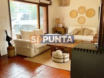 https://www.gallito.com.uy/casa-de-4-dormitorios-en-alquiler-la-barra-inmuebles-27608755