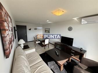 https://web5.gallito.com.uy/stradivarius-hermoso-apartamento-en-venta-de-2-inmuebles-27608787