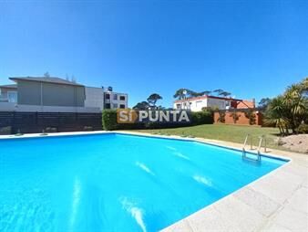 https://www.gallito.com.uy/apartamento-en-primera-fila-de-playa-mansa-con-3-inmuebles-27608926